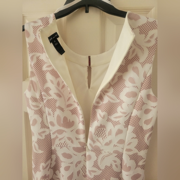 Kate and Lily, Keyhole Neck,Lace Textered, Fitted Dress, sz 10 - Picture 8 of 9